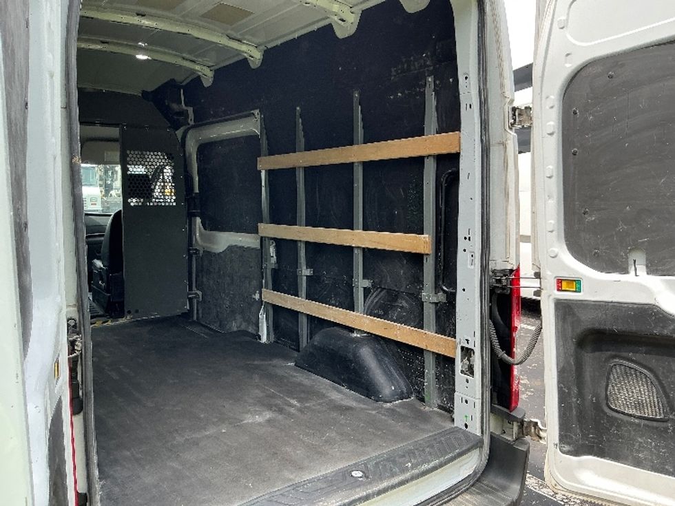 Cargo Van (Panel Van)-Light and Medium Duty Trucks-Ford-2021-Transit 250-Erlanger-KY-163,706\n\t\tmiles-$ 25,250 - Image 9