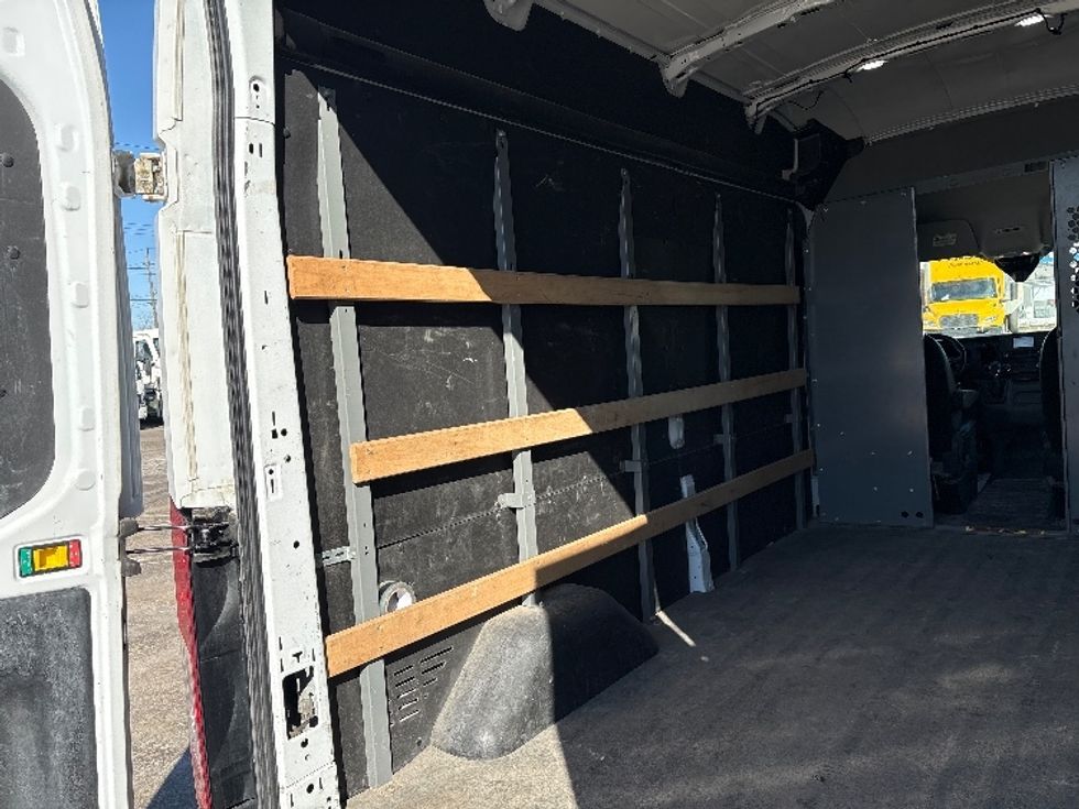 Cargo Van (Panel Van)-Light and Medium Duty Trucks-Ford-2021-Transit 250-Etobicoke-ON-106,550\n\t\tkm-$ 45,000 - Image 10