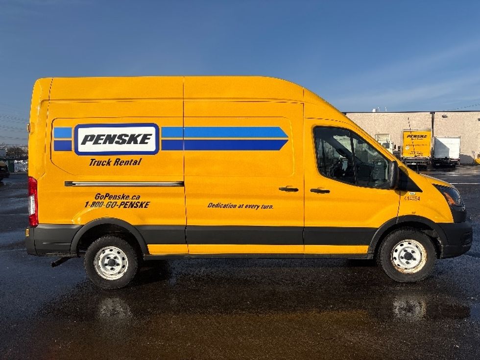 Cargo Van (Panel Van)-Light and Medium Duty Trucks-Ford-2021-Transit 250-Etobicoke-ON-120,082\n\t\tkm-$ 39,000 - Image 12