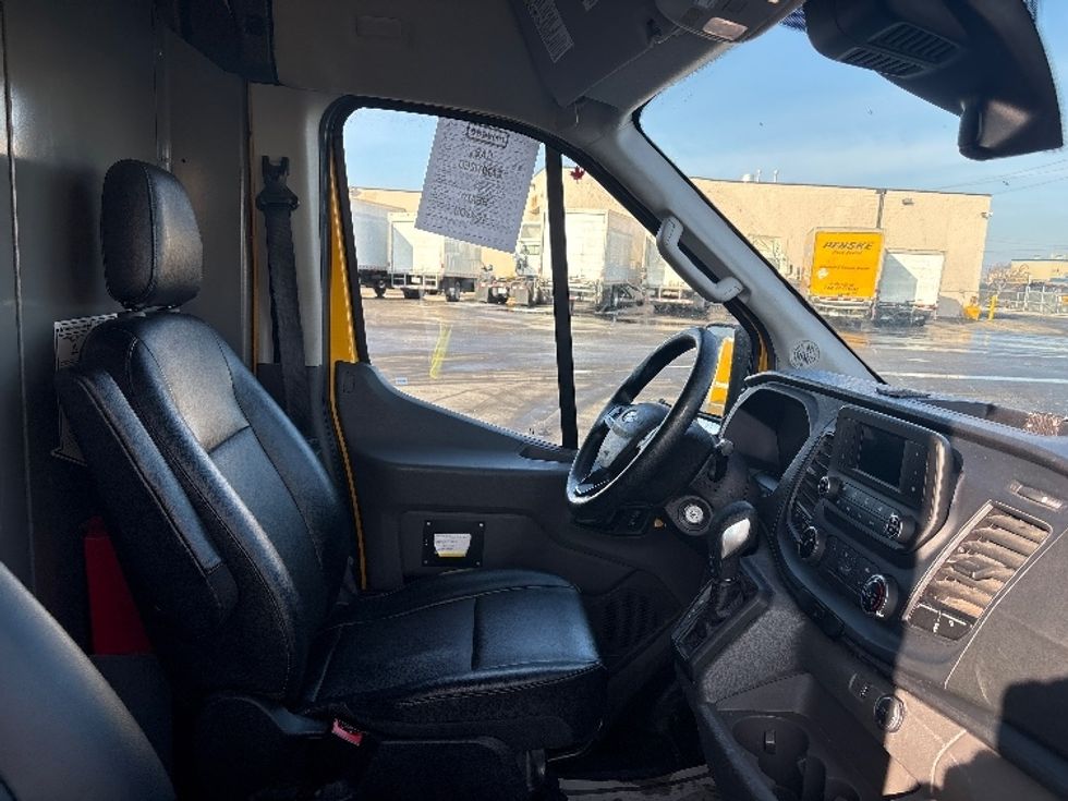 Cargo Van (Panel Van)-Light and Medium Duty Trucks-Ford-2021-Transit 250-Etobicoke-ON-120,082\n\t\tkm-$ 39,000 - Image 19