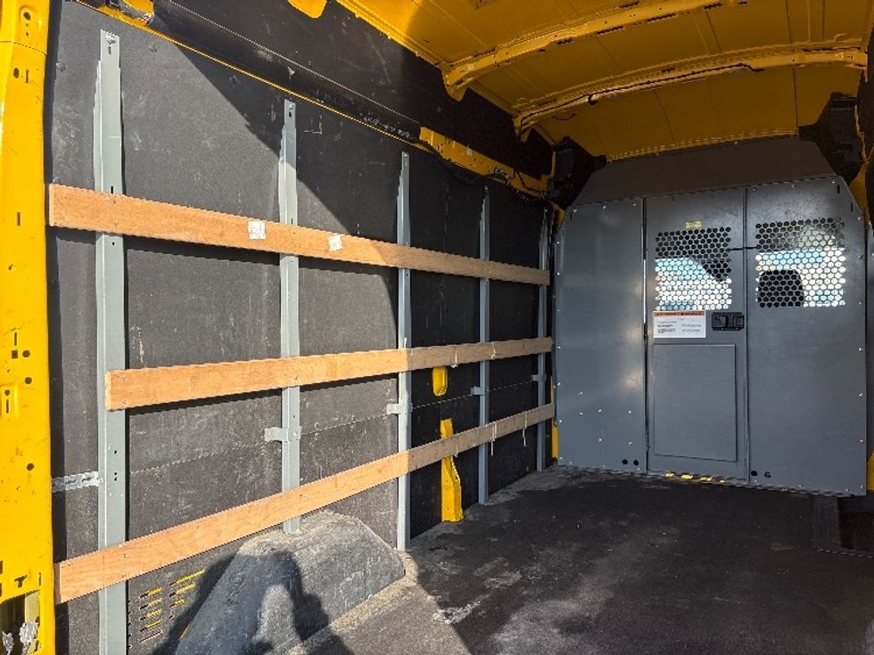 Cargo Van (Panel Van)-Light and Medium Duty Trucks-Ford-2021-Transit 250-Etobicoke-ON-120,082\n\t\tkm-$ 39,000 - Image 9