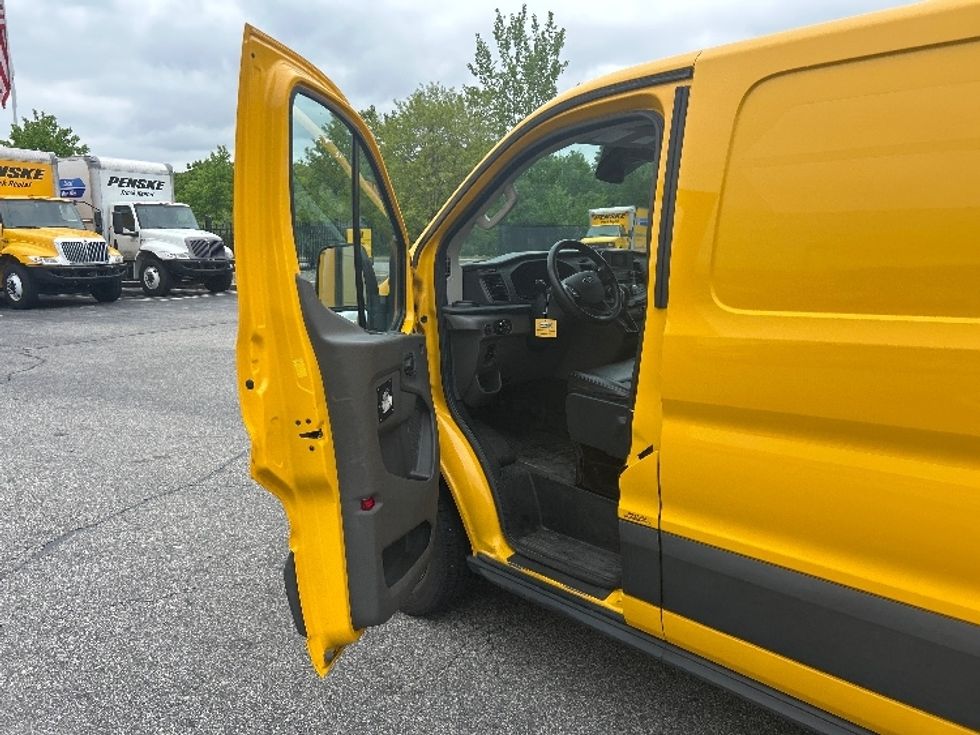 Cargo Van (Panel Van)-Light and Medium Duty Trucks-Ford-2021-Transit 250-Fitchburg-MA-72,326\n\t\tmiles-$ 26,500 - Image 15