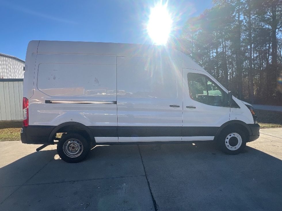 Cargo Van (Panel Van)-Light and Medium Duty Trucks-Ford-2021-Transit 250-Florence-SC-107,800\n\t\tmiles-$ 37,250 - Image 14