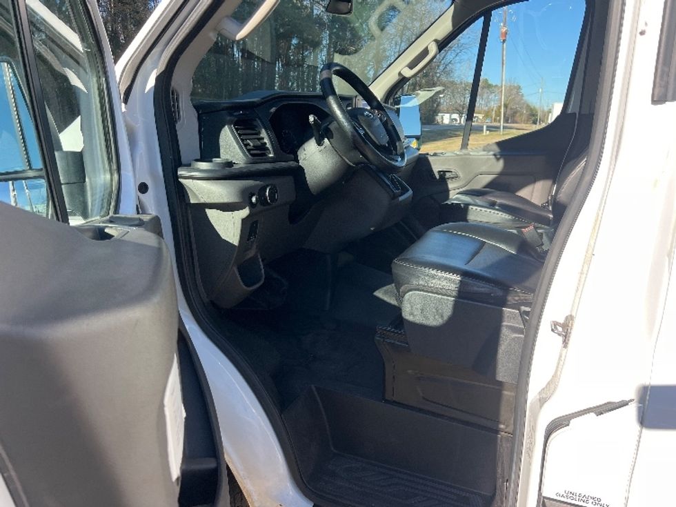 Cargo Van (Panel Van)-Light and Medium Duty Trucks-Ford-2021-Transit 250-Florence-SC-107,800\n\t\tmiles-$ 37,250 - Image 15