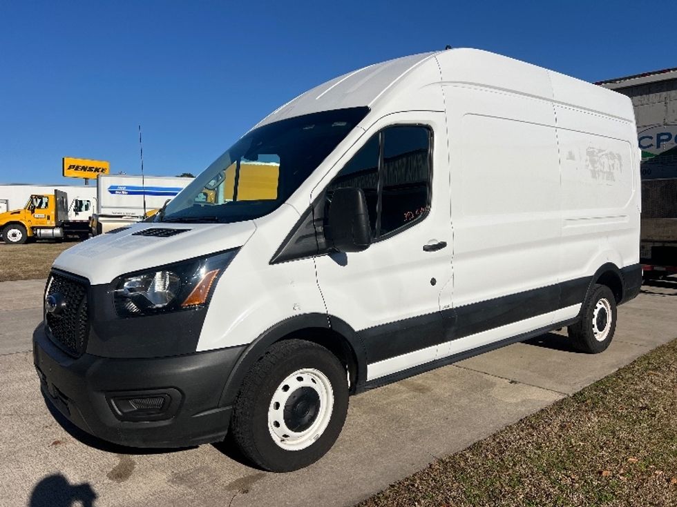 Cargo Van (Panel Van)-Light and Medium Duty Trucks-Ford-2021-Transit 250-Florence-SC-107,800\n\t\tmiles-$ 37,250 - Image 3