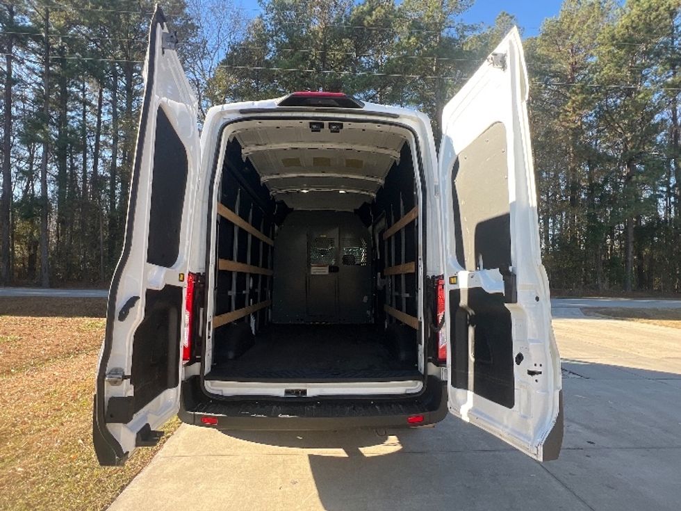 Cargo Van (Panel Van)-Light and Medium Duty Trucks-Ford-2021-Transit 250-Florence-SC-107,800\n\t\tmiles-$ 37,250 - Image 8