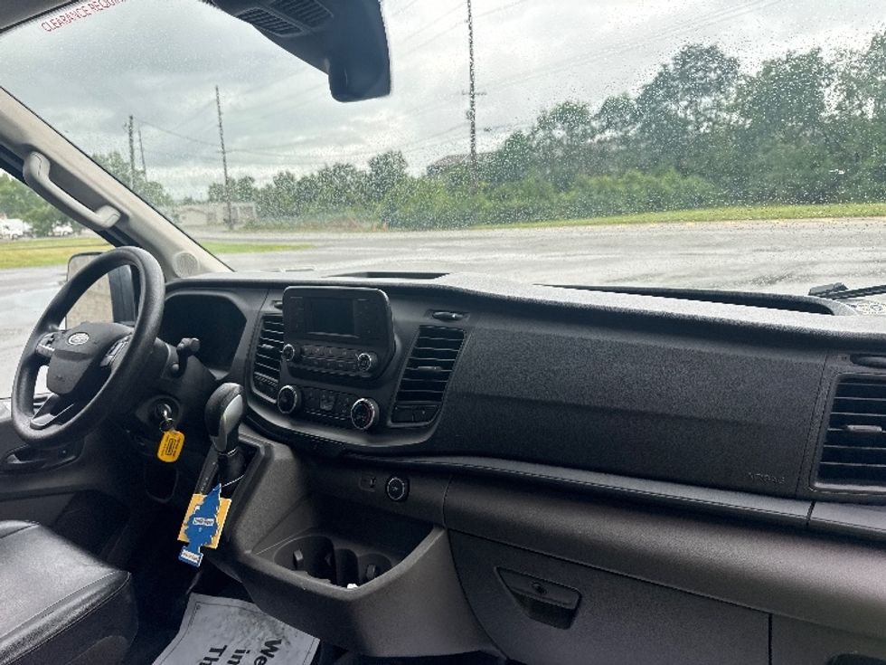 Cargo Van (Panel Van)-Light and Medium Duty Trucks-Ford-2021-Transit 250-Flower Mound-TX-64,425\n\t\tmiles-$ 36,000 - Image 18