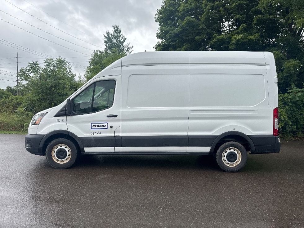 Cargo Van (Panel Van)-Light and Medium Duty Trucks-Ford-2021-Transit 250-Flower Mound-TX-64,425\n\t\tmiles-$ 36,000 - Image 4