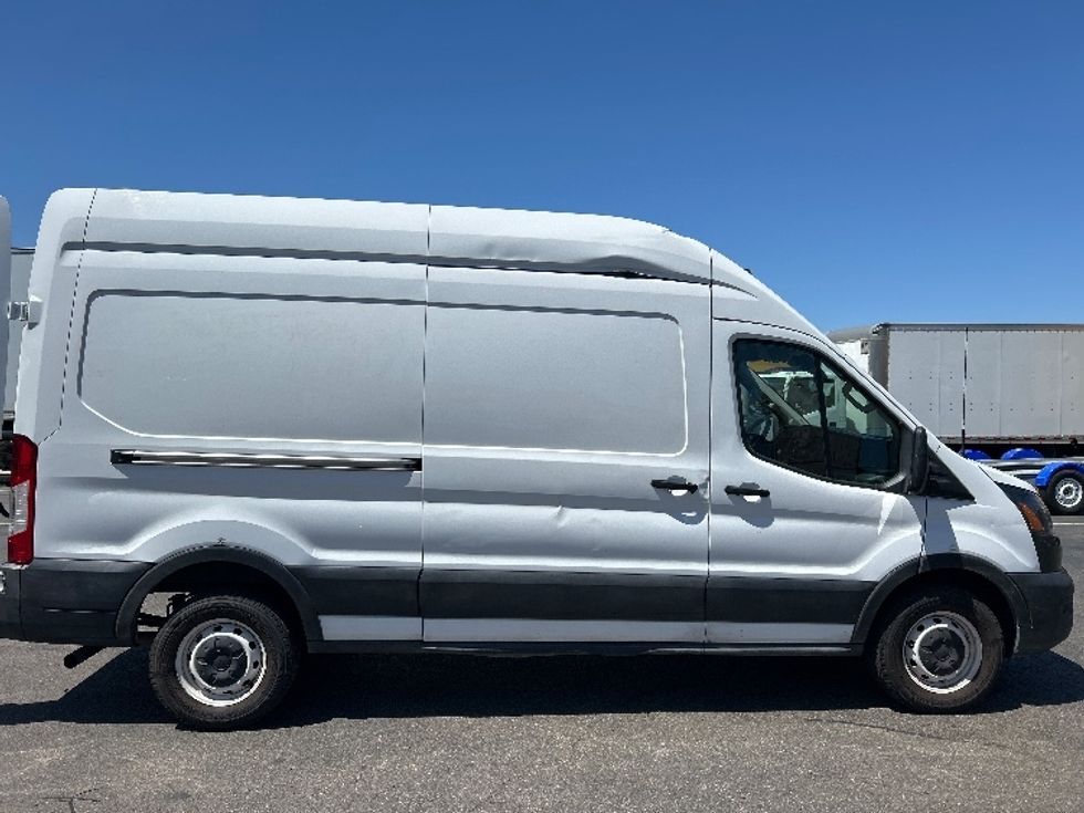 Cargo Van (Panel Van)-Light and Medium Duty Trucks-Ford-2021-Transit 250-Fontana-CA-110,127\n\t\tmiles-$ 34,000 - Image 15