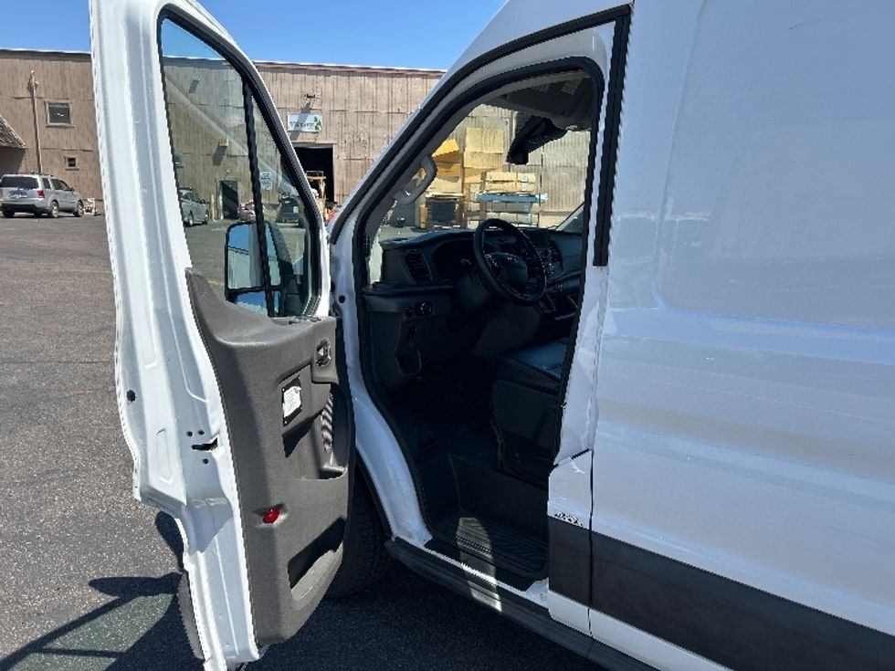 Cargo Van (Panel Van)-Light and Medium Duty Trucks-Ford-2021-Transit 250-Fontana-CA-110,127\n\t\tmiles-$ 34,000 - Image 16