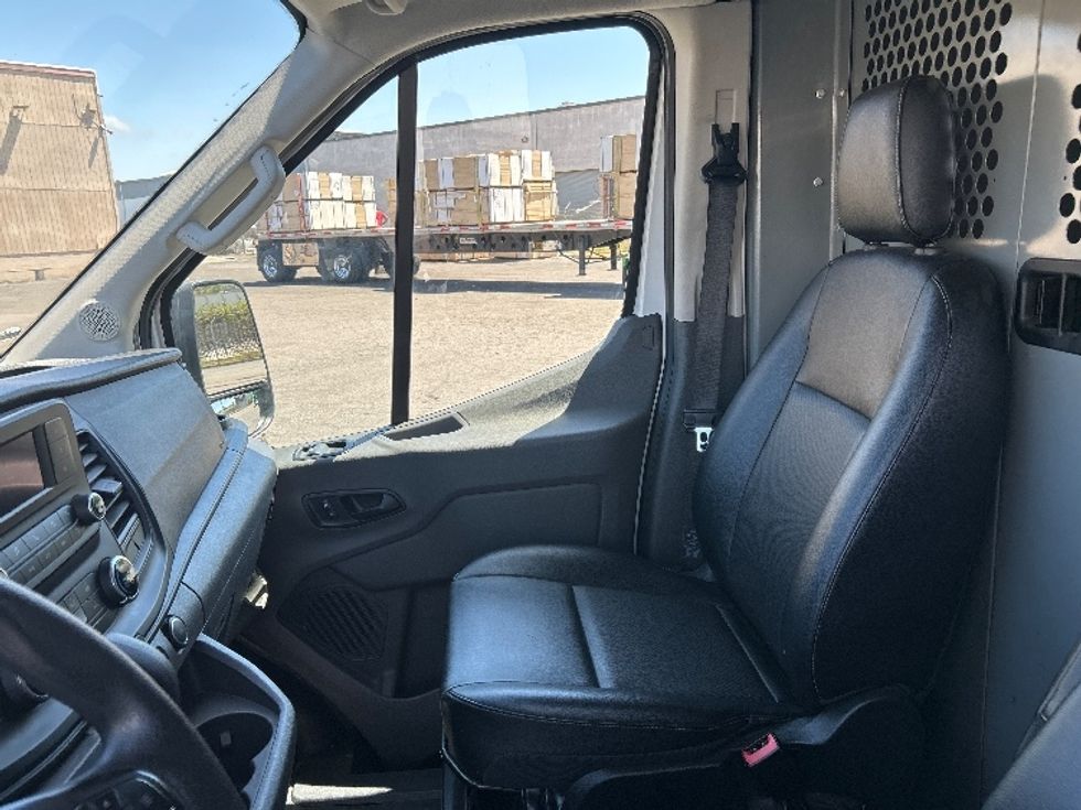 Cargo Van (Panel Van)-Light and Medium Duty Trucks-Ford-2021-Transit 250-Fontana-CA-110,127\n\t\tmiles-$ 34,000 - Image 19