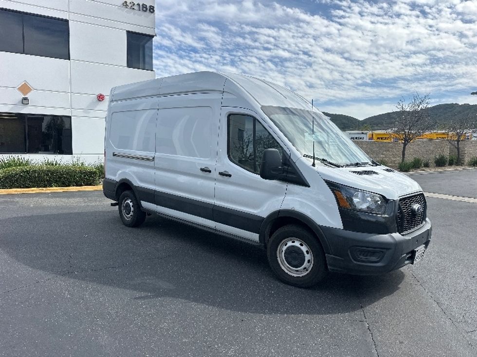 Cargo Van (Panel Van)-Light and Medium Duty Trucks-Ford-2021-Transit 250-Fontana-CA-126,421\n\t\tmiles-$ 31,750 - Image 1
