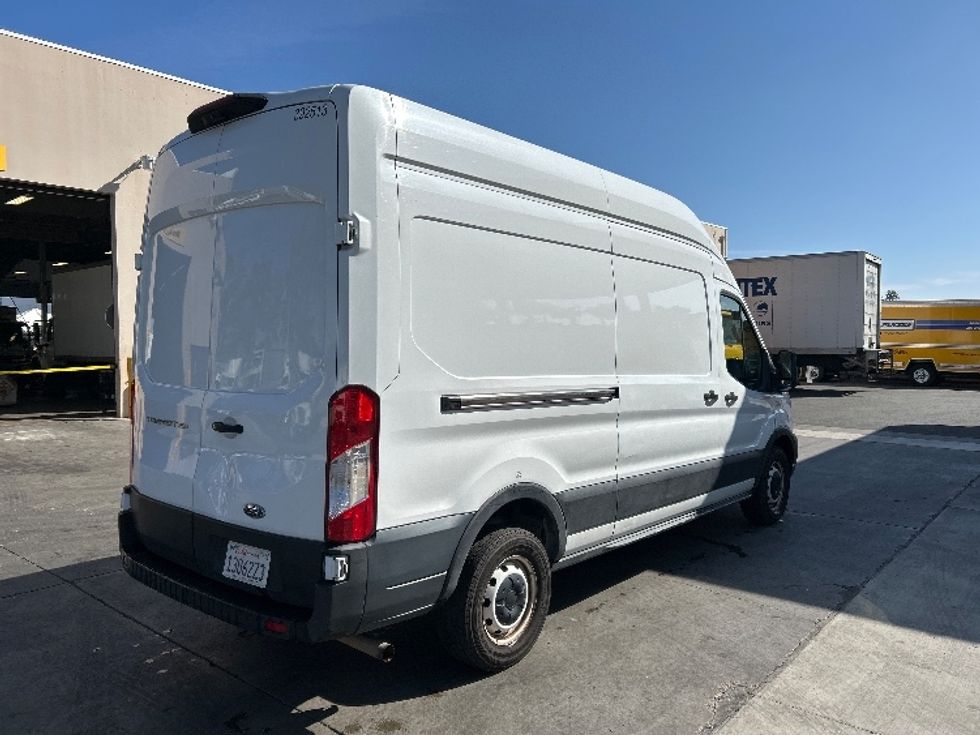 Cargo Van (Panel Van)-Light and Medium Duty Trucks-Ford-2021-Transit 250-Fontana-CA-92,562\n\t\tmiles-$ 34,000 - Image 12