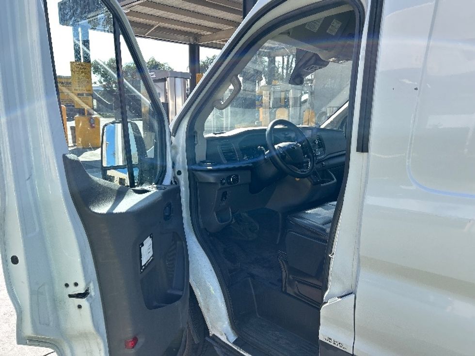 Cargo Van (Panel Van)-Light and Medium Duty Trucks-Ford-2021-Transit 250-Fontana-CA-92,562\n\t\tmiles-$ 34,000 - Image 15