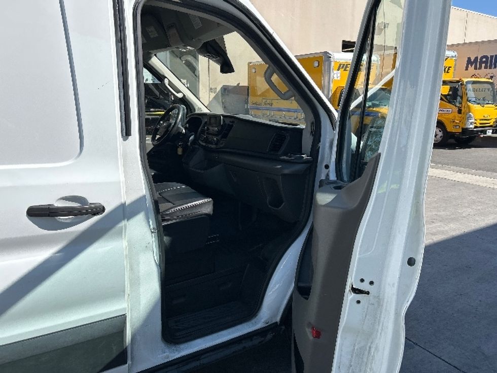 Cargo Van (Panel Van)-Light and Medium Duty Trucks-Ford-2021-Transit 250-Fontana-CA-92,562\n\t\tmiles-$ 34,000 - Image 19