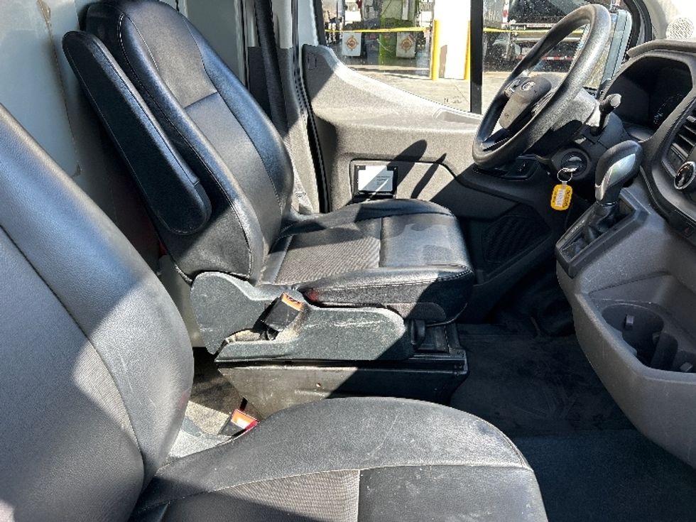 Cargo Van (Panel Van)-Light and Medium Duty Trucks-Ford-2021-Transit 250-Fontana-CA-92,562\n\t\tmiles-$ 34,000 - Image 21