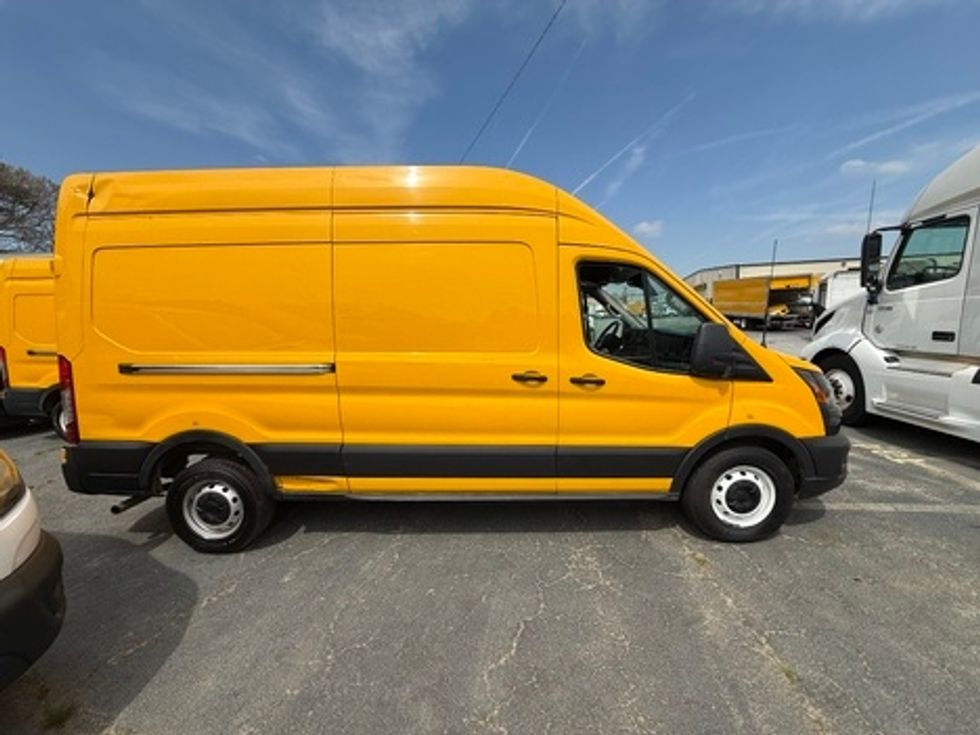 Cargo Van (Panel Van)-Light and Medium Duty Trucks-Ford-2021-Transit 250-Forest Park-GA-89,814\n\t\tmiles-$ 31,750 - Image 12