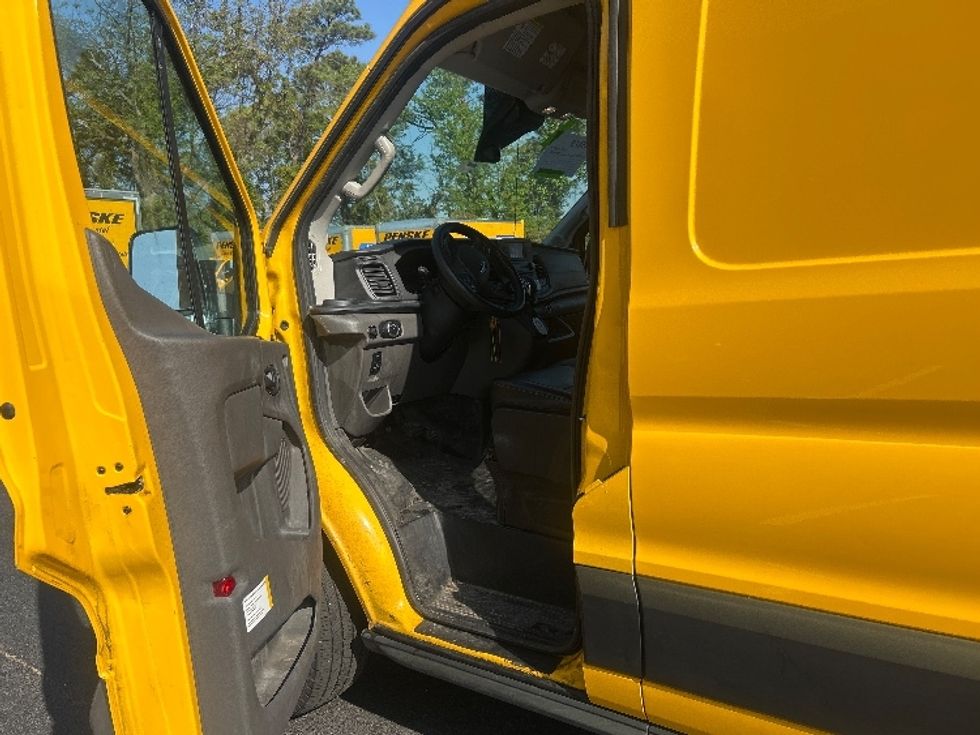 Cargo Van (Panel Van)-Light and Medium Duty Trucks-Ford-2021-Transit 250-Forest Park-GA-91,860\n\t\tmiles-$ 30,250 - Image 15