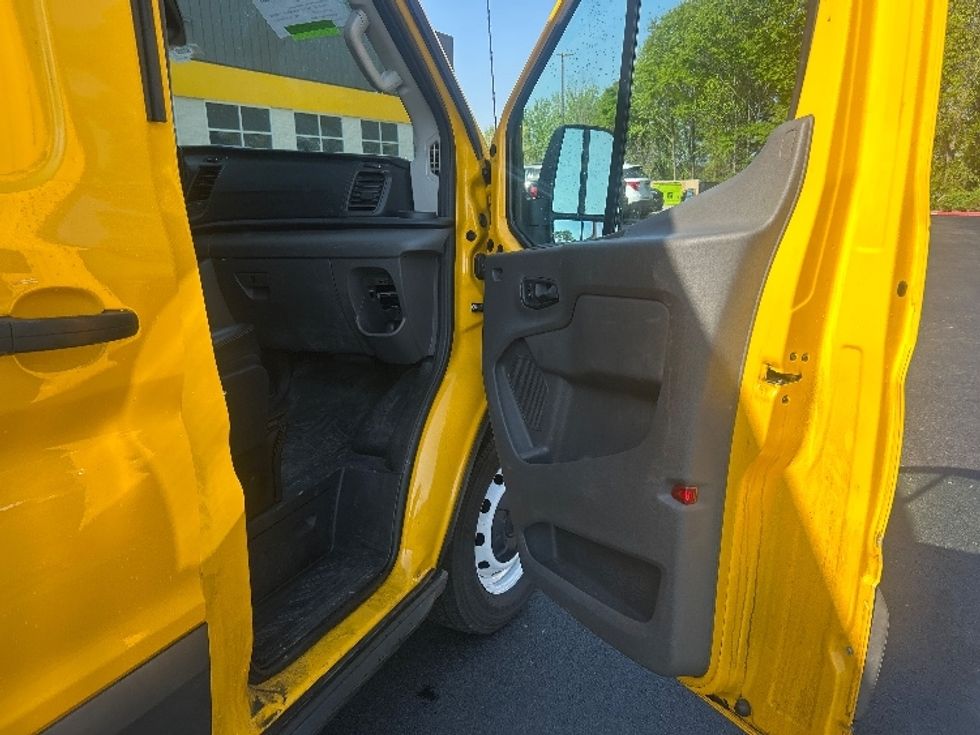 Cargo Van (Panel Van)-Light and Medium Duty Trucks-Ford-2021-Transit 250-Forest Park-GA-91,860\n\t\tmiles-$ 30,250 - Image 19