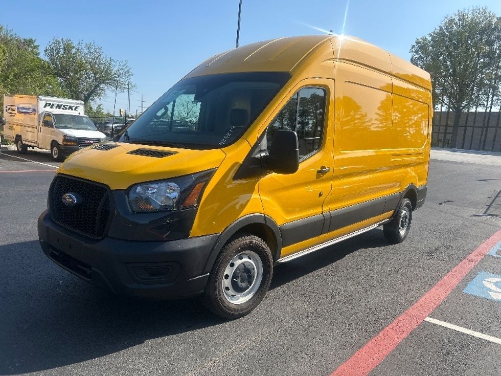 Cargo Van (Panel Van)-Light and Medium Duty Trucks-Ford-2021-Transit 250-Forest Park-GA-91,860\n\t\tmiles-$ 30,250 - Image 3