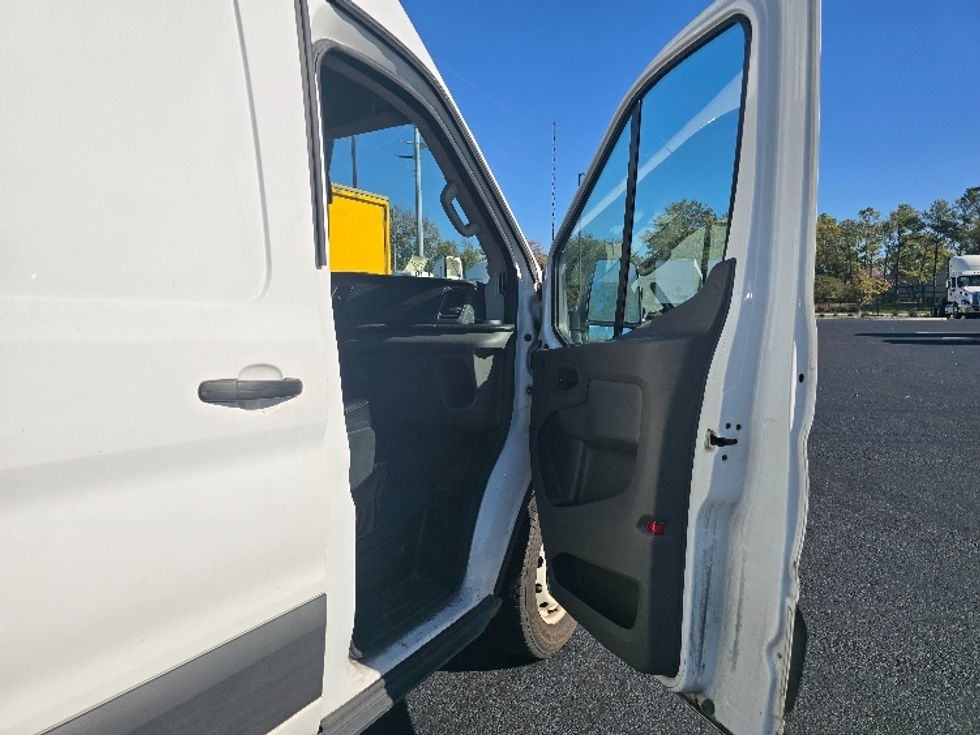 Cargo Van (Panel Van)-Light and Medium Duty Trucks-Ford-2021-Transit 250-Forest Park-GA-95,403\n\t\tmiles-$ 34,500 - Image 17