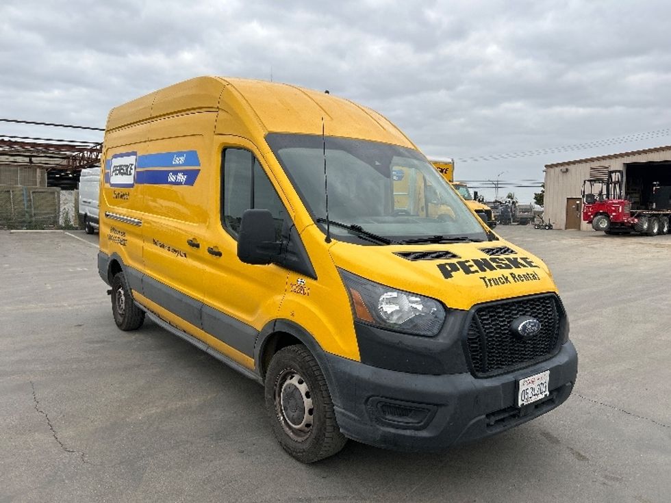 Cargo Van (Panel Van)-Light and Medium Duty Trucks-Ford-2021-Transit 250-Fresno-CA-105,859\n\t\tmiles-$ 29,750 - Image 1