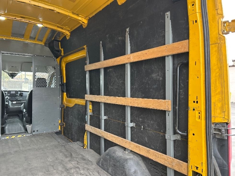 Cargo Van (Panel Van)-Light and Medium Duty Trucks-Ford-2021-Transit 250-Fresno-CA-105,859\n\t\tmiles-$ 29,750 - Image 10