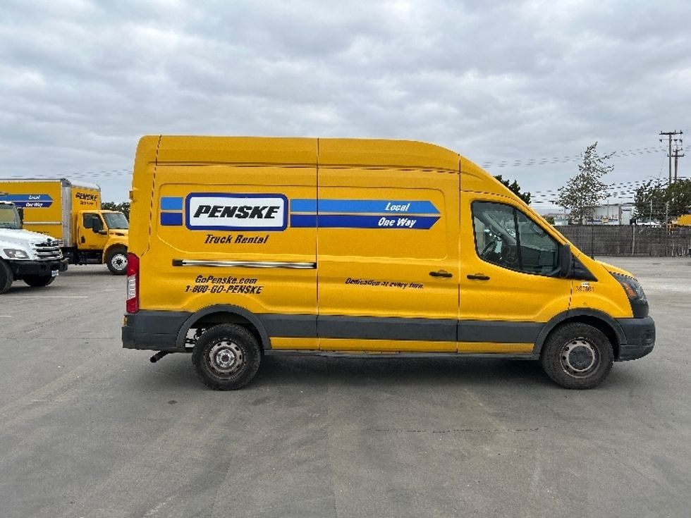 Cargo Van (Panel Van)-Light and Medium Duty Trucks-Ford-2021-Transit 250-Fresno-CA-105,859\n\t\tmiles-$ 29,750 - Image 12