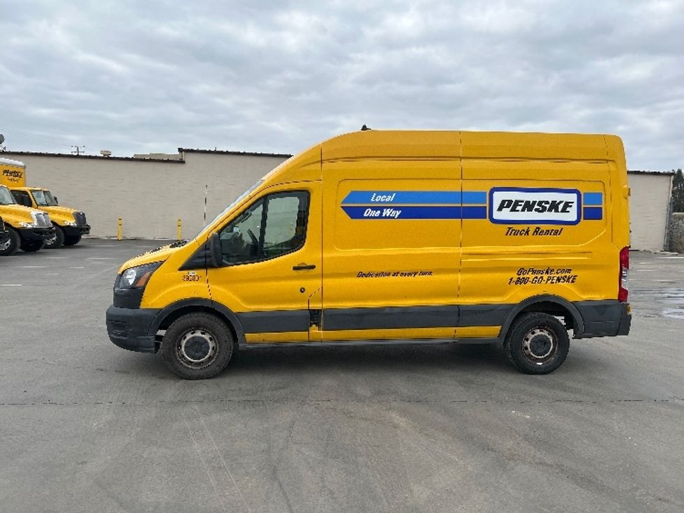 Cargo Van (Panel Van)-Light and Medium Duty Trucks-Ford-2021-Transit 250-Fresno-CA-105,859\n\t\tmiles-$ 29,750 - Image 4