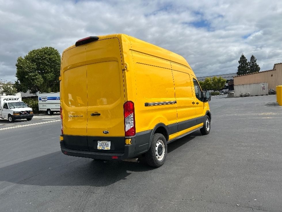 Cargo Van (Panel Van)-Light and Medium Duty Trucks-Ford-2021-Transit 250-Gilroy-CA-84,862\n\t\tmiles-$ 31,500 - Image 13