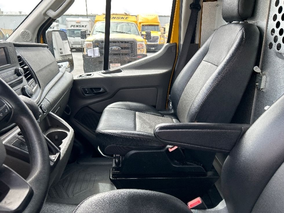 Cargo Van (Panel Van)-Light and Medium Duty Trucks-Ford-2021-Transit 250-Gilroy-CA-84,862\n\t\tmiles-$ 31,500 - Image 19
