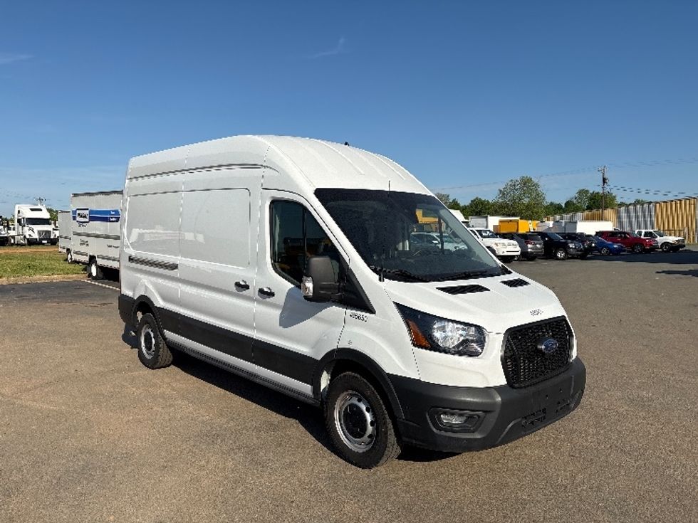 Cargo Van (Panel Van)-Light and Medium Duty Trucks-Ford-2021-Transit 250-Greensboro-NC-105,677\n\t\tmiles-$ 29,250 - Image 1