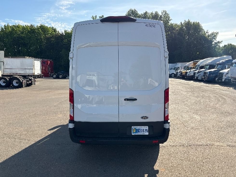 Cargo Van (Panel Van)-Light and Medium Duty Trucks-Ford-2021-Transit 250-Greensboro-NC-105,677\n\t\tmiles-$ 29,250 - Image 7