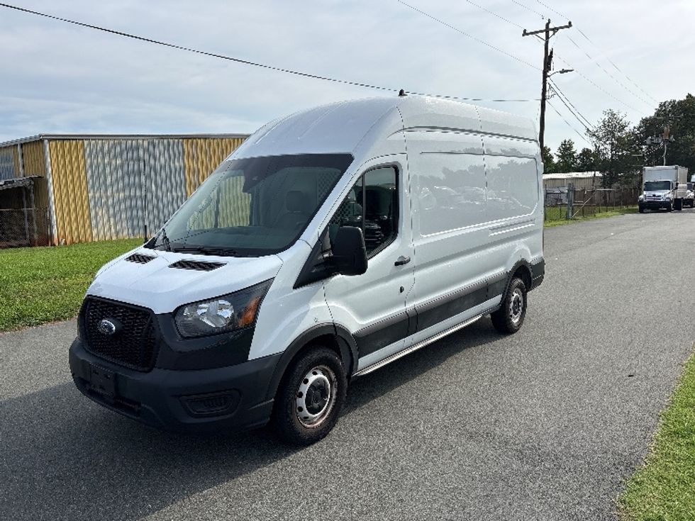 Cargo Van (Panel Van)-Light and Medium Duty Trucks-Ford-2021-Transit 250-Greensboro-NC-59,613\n\t\tmiles-$ 37,500 - Image 3
