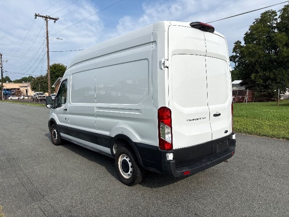 Cargo Van (Panel Van)-Light and Medium Duty Trucks-Ford-2021-Transit 250-Greensboro-NC-59,613\n\t\tmiles-$ 37,500 - Image 6