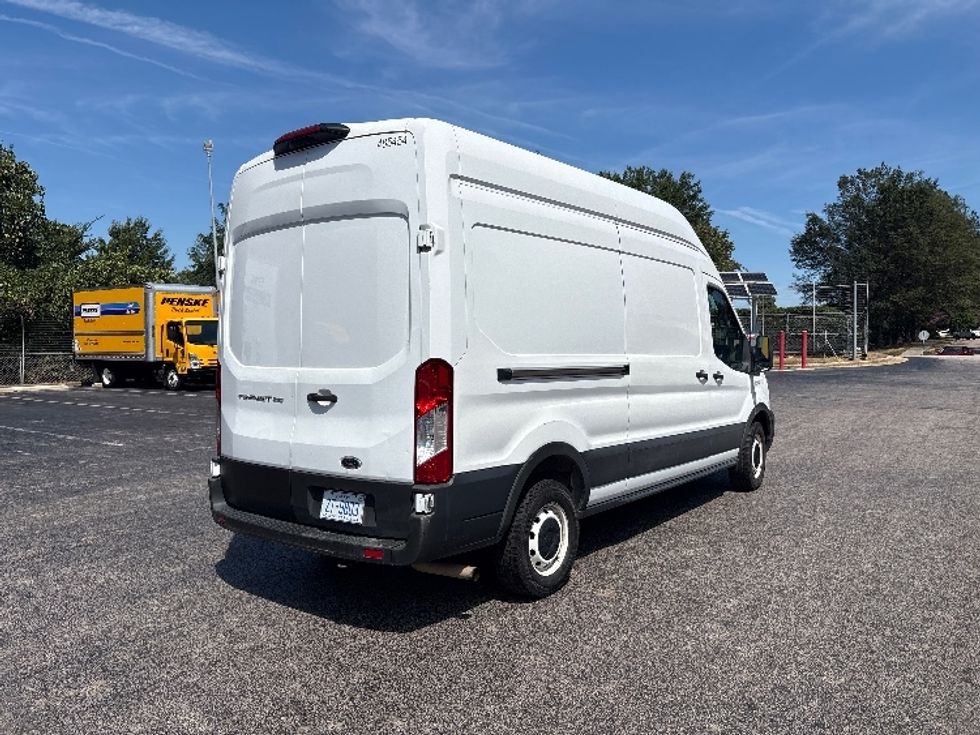 Cargo Van (Panel Van)-Light and Medium Duty Trucks-Ford-2021-Transit 250-Greensboro-NC-93,623\n\t\tmiles-$ 33,250 - Image 12