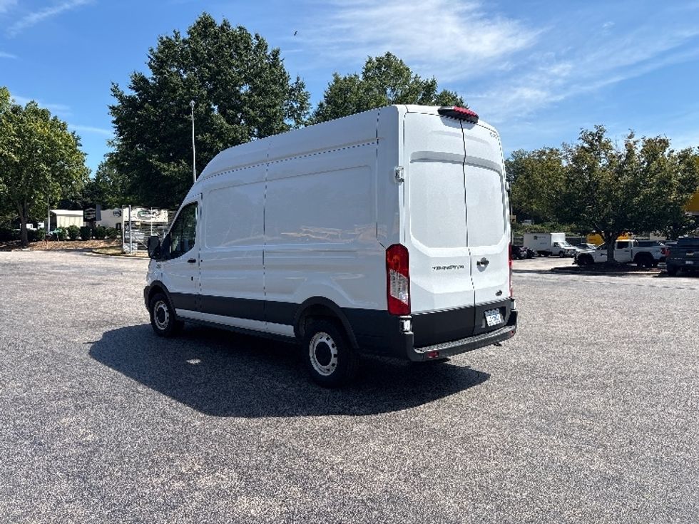 Cargo Van (Panel Van)-Light and Medium Duty Trucks-Ford-2021-Transit 250-Greensboro-NC-93,623\n\t\tmiles-$ 33,250 - Image 6