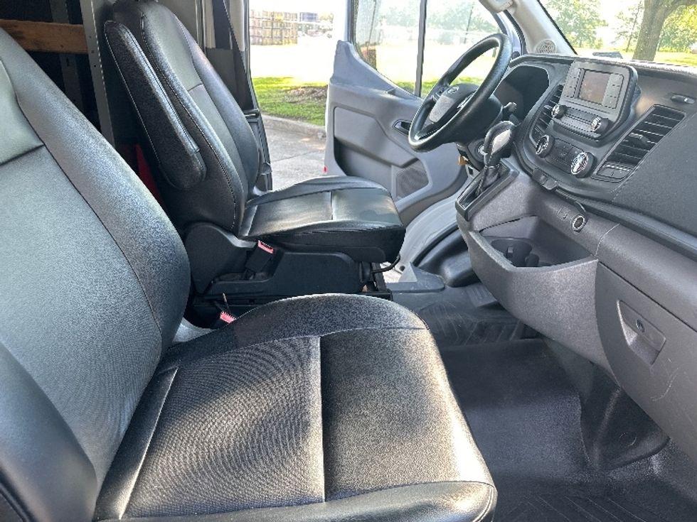 Cargo Van (Panel Van)-Light and Medium Duty Trucks-Ford-2021-Transit 250-Harahan-LA-94,078\n\t\tmiles-$ 35,500 - Image 21
