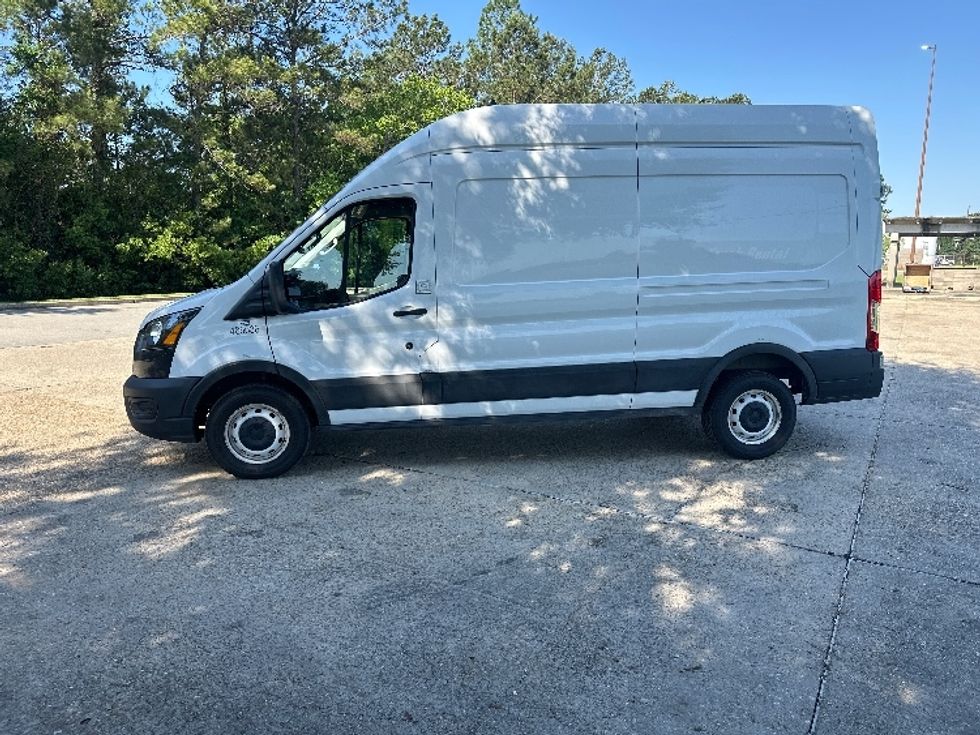 Cargo Van (Panel Van)-Light and Medium Duty Trucks-Ford-2021-Transit 250-Harahan-LA-94,078\n\t\tmiles-$ 35,500 - Image 4
