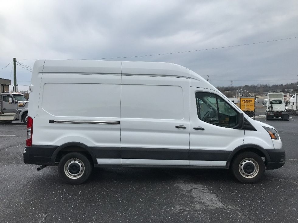 Cargo Van (Panel Van)-Light and Medium Duty Trucks-Ford-2021-Transit 250-Harrisonburg-VA-134,498\n\t\tmiles-$ 28,750 - Image 15