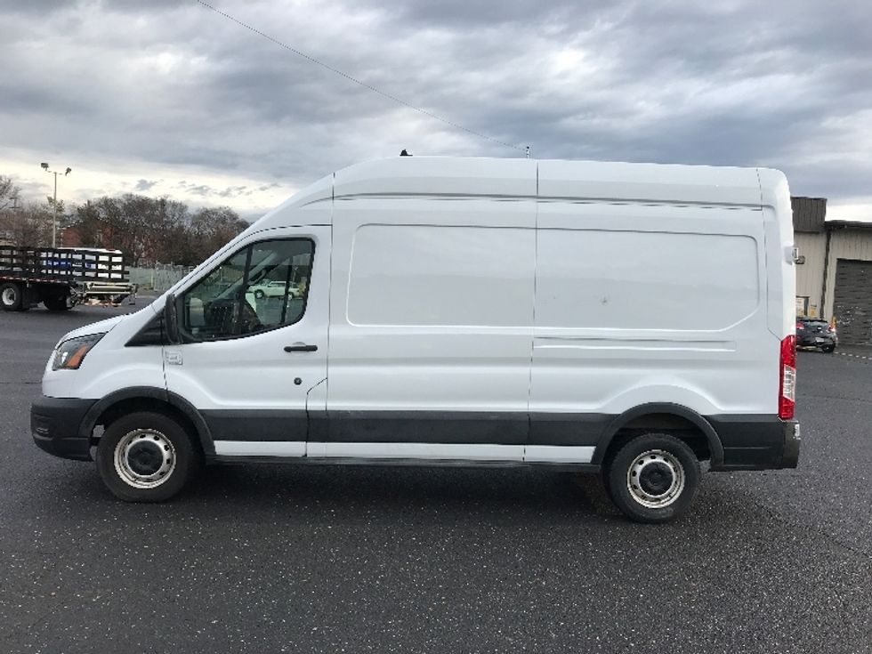 Cargo Van (Panel Van)-Light and Medium Duty Trucks-Ford-2021-Transit 250-Harrisonburg-VA-134,498\n\t\tmiles-$ 28,750 - Image 4
