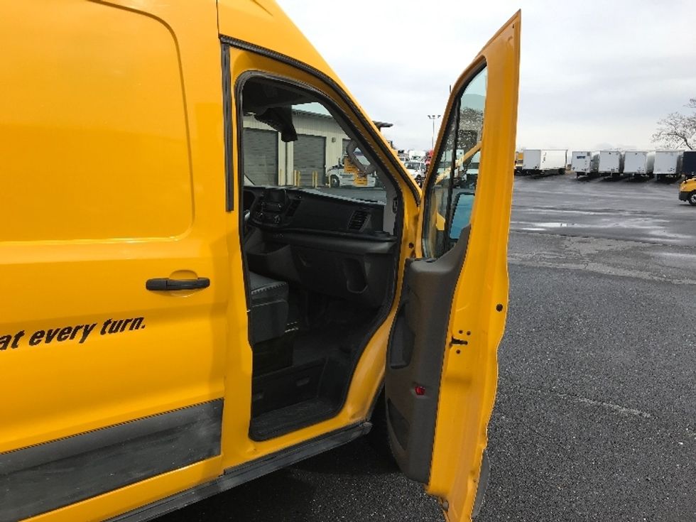 Cargo Van (Panel Van)-Light and Medium Duty Trucks-Ford-2021-Transit 250-Harrisonburg-VA-91,114\n\t\tmiles-$ 32,000 - Image 19