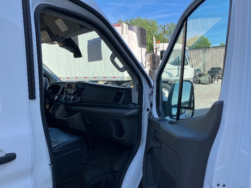 Cargo Van (Panel Van)-Light and Medium Duty Trucks-Ford-2021-Transit 250-Hueytown-AL-110,320\n\t\tmiles-$ 35,000 - Image 20