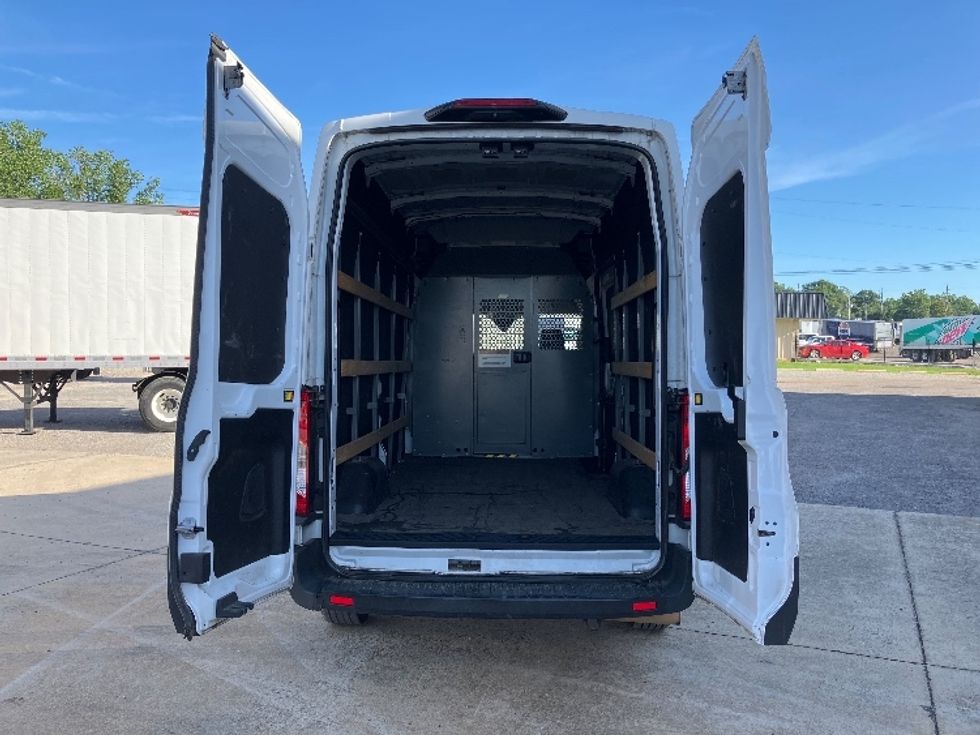 Cargo Van (Panel Van)-Light and Medium Duty Trucks-Ford-2021-Transit 250-Hueytown-AL-110,320\n\t\tmiles-$ 35,000 - Image 9