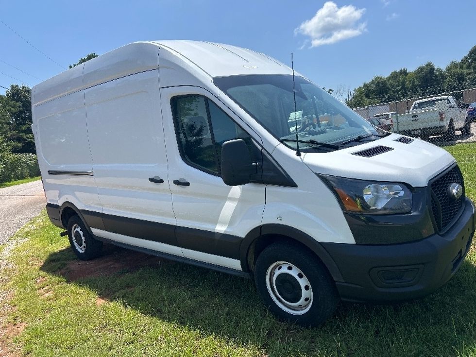 Cargo Van (Panel Van)-Light and Medium Duty Trucks-Ford-2021-Transit 250-Hueytown-AL-133,530\n\t\tmiles-$ 31,250 - Image 1