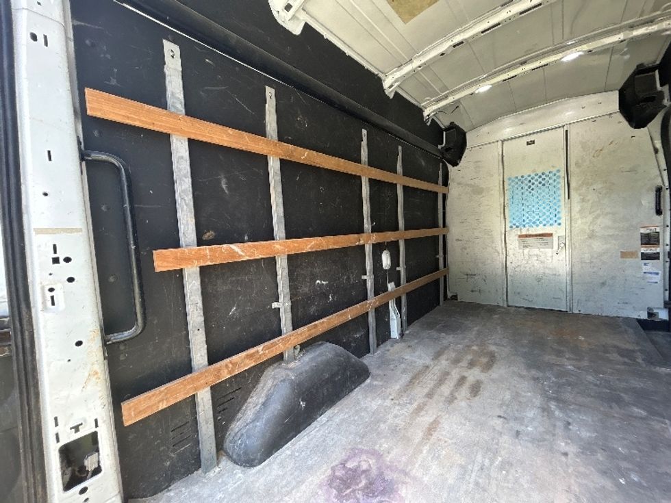 Cargo Van (Panel Van)-Light and Medium Duty Trucks-Ford-2021-Transit 250-Hueytown-AL-133,530\n\t\tmiles-$ 31,250 - Image 10