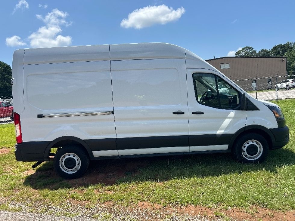 Cargo Van (Panel Van)-Light and Medium Duty Trucks-Ford-2021-Transit 250-Hueytown-AL-133,530\n\t\tmiles-$ 31,250 - Image 14