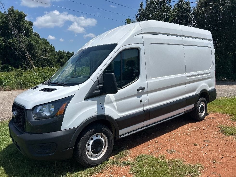 Cargo Van (Panel Van)-Light and Medium Duty Trucks-Ford-2021-Transit 250-Hueytown-AL-133,530\n\t\tmiles-$ 31,250 - Image 3