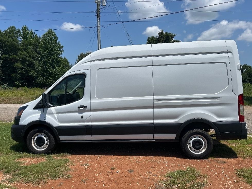 Cargo Van (Panel Van)-Light and Medium Duty Trucks-Ford-2021-Transit 250-Hueytown-AL-133,530\n\t\tmiles-$ 31,250 - Image 4