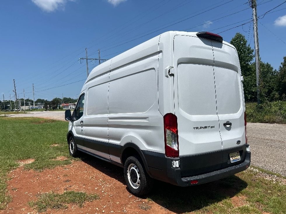 Cargo Van (Panel Van)-Light and Medium Duty Trucks-Ford-2021-Transit 250-Hueytown-AL-133,530\n\t\tmiles-$ 31,250 - Image 6